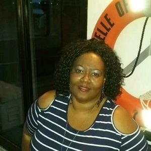 Meet your Posher, Debra